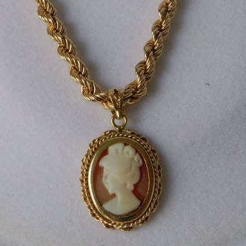 Picture of GOLDEN NECKLACE