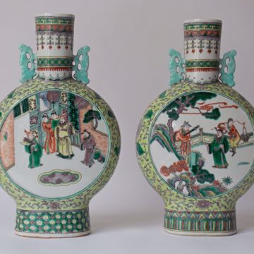 Image de PAIRE DE VASES APLATIS