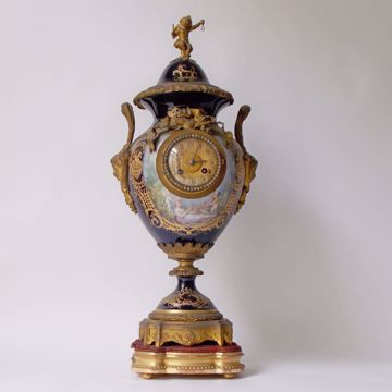 Picture of LIDDED VASE