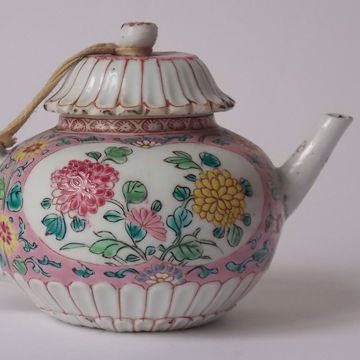 Picture of SMALL TEAPOT