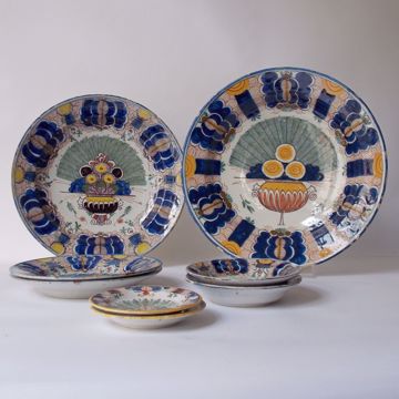 Picture of FOUR PLATES AND FOUR SMALL PLATES