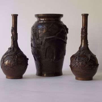 Picture of VASE AND PAIR OF SPHERICAL SMALL VASES