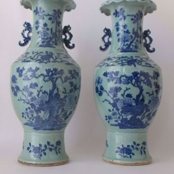 Picture of PAIR OF VASES 