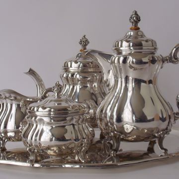 Picture of COFFEE AND TEA SET ON AN OVAL TRAY