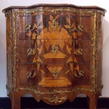 Picture of COMMODE