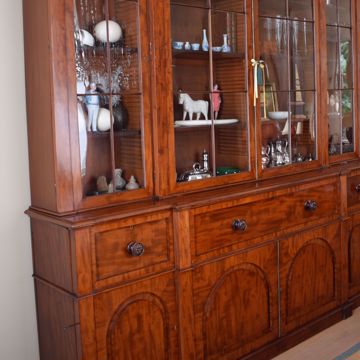 Picture of TWO-PART CABINET