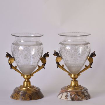 Picture of PAIR OF URN-SHAPED MINIATURE VASES