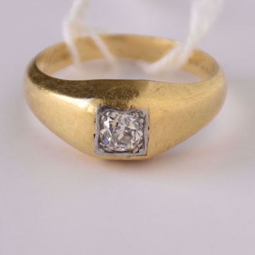 Picture of GOLDEN SIGNET RING