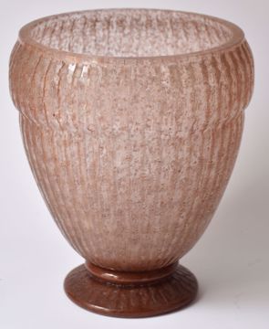 Picture of URN-SHAPED RIBBED VASE