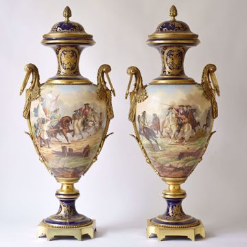 Picture of PAIR OF EGG-SHAPED LIDDED VASES 