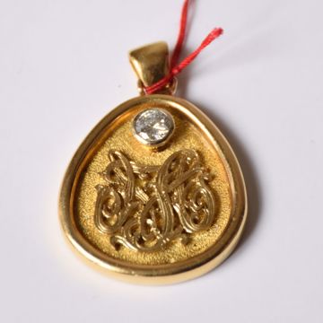 Picture of LARGE GOLD PENDANT