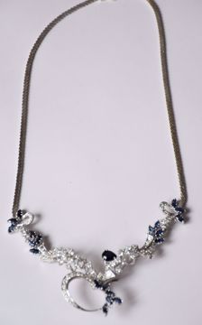 Picture of WHITE GOLDEN NECKLACE