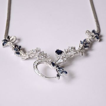 Picture of WHITE GOLDEN NECKLACE