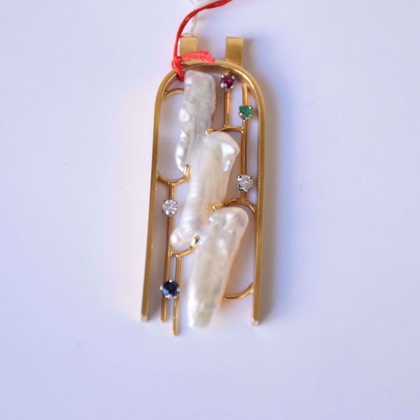 Picture of MODERN GOLD PENDANT