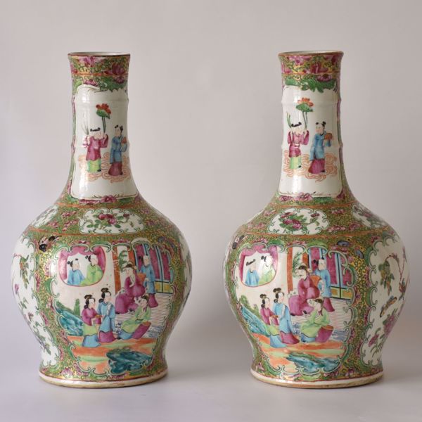 Image sur PAIRE DE VASES AU COL ÉLANCÉ