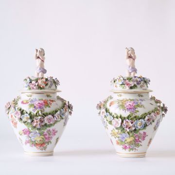 Picture of PAIR OF LIDDED VASES