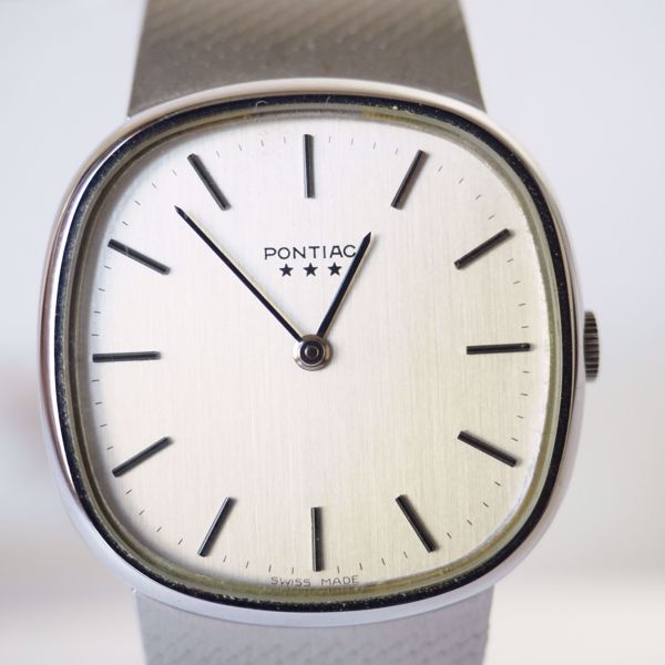 Picture of WHITE GOLDEN WATCH