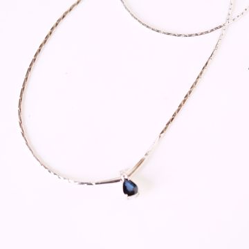 Picture of WHITE GOLDEN NECKLACE