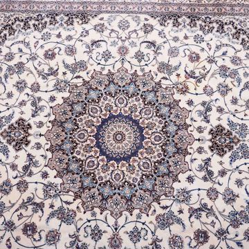 Picture of ISPAHAN CARPET
