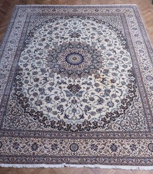 Picture of ISPAHAN CARPET