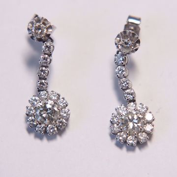 Picture of WHITE GOLD EAR STUDS