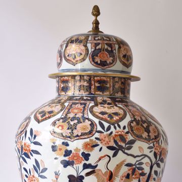 Picture of EGG-SHAPED LIDDED VASE