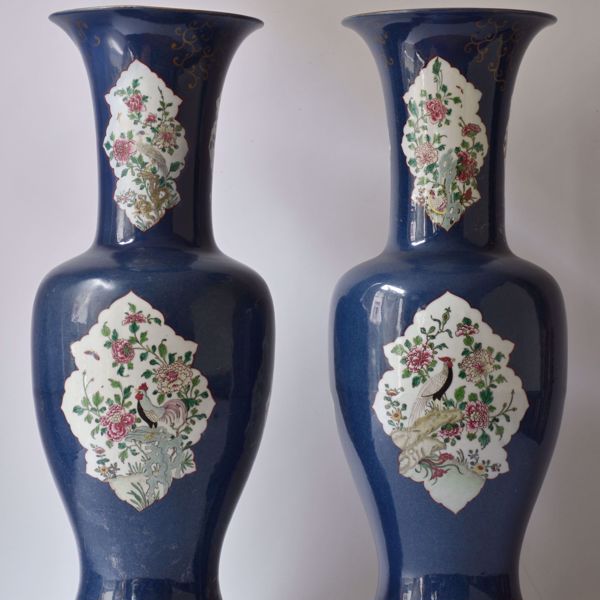 Picture of PAIR OF LARGE VASES