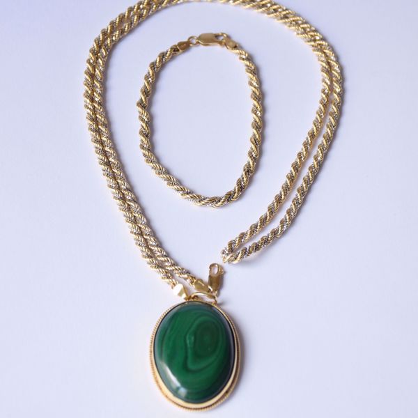 Picture of GOLD TWISTED NECKLACE