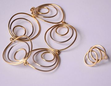 Picture of GOLD CIRCULAR BRACELET