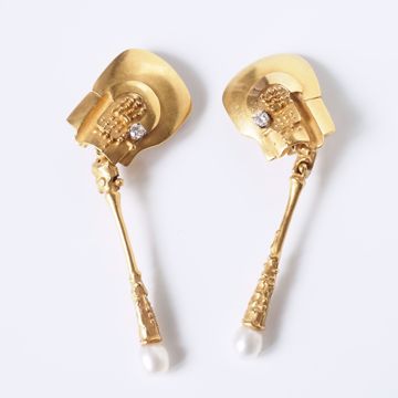 Picture of PAIR OF GOLD EAR CLIPS