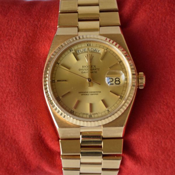 Picture of GOLDEN WATCH