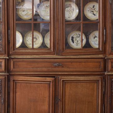 Picture of OAK CABINET