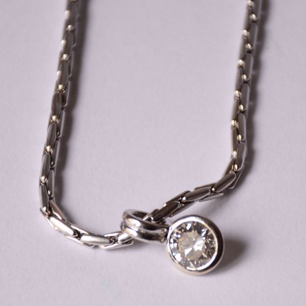 Picture of WHITE GOLD NECKLACE