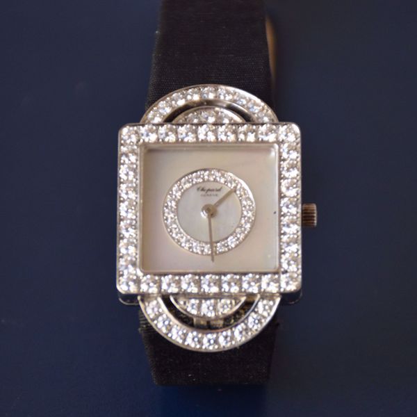 Image sur MONTRE POUR DAMES EN OR BLANC