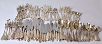Afbeeldingen van DEEL VAN TAFELSERVIES