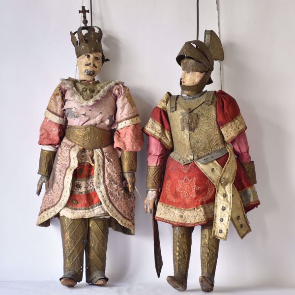 Picture of PAIR OF THEATRE PUPPETS