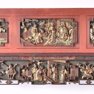 Afbeeldingen van DRIE HOUTEN ORNAMENTEN