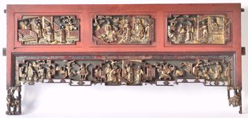 Afbeeldingen van DRIE HOUTEN ORNAMENTEN