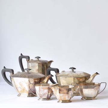 Afbeeldingen van TWAALFKANTIG KOFFIE- EN THEESERVIES