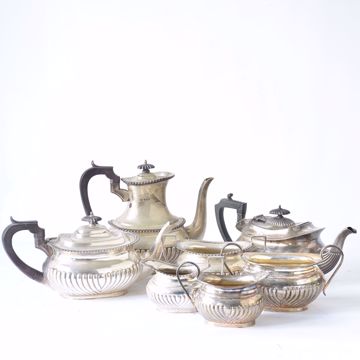 Afbeeldingen van KOFFIE- EN THEESERVIES