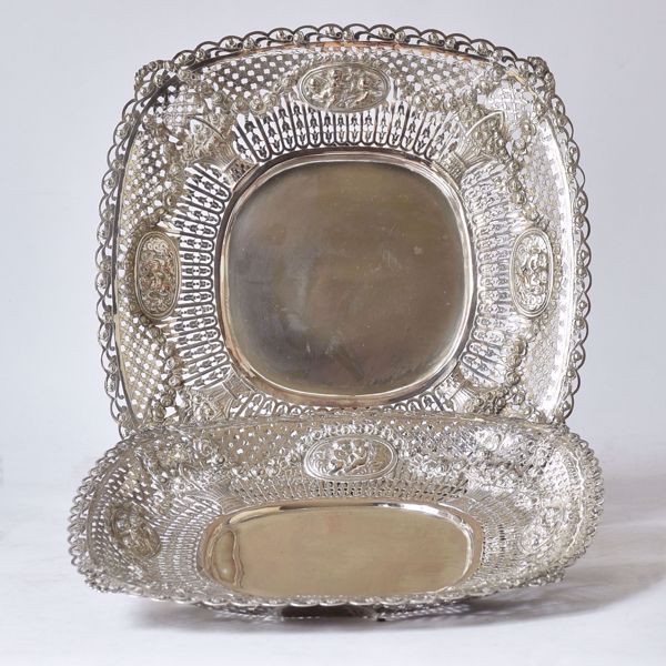 Image sur PAIRE DE PLATEAUX CARRÉS