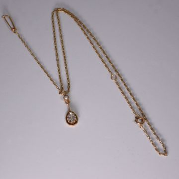 Image de COLLIER EN OR AVEC UN PETIT PENDENTIF EN OR