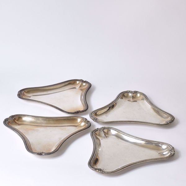 Image sur QUATRE PETITES COUPES TRIANGULAIRES