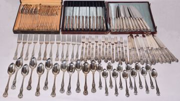 Afbeeldingen van DEEL VAN TAFELSERVIES