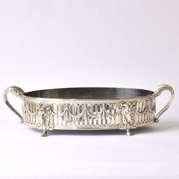 Picture of OVAL TABLE CENTREPIECE
