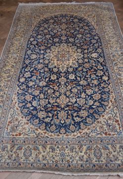 Image de TAPIS NAIN
