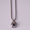 Image sur COLLIER EN OR BLANC ET PETIT PENDENTIF EN OR BLANC 