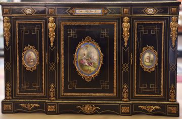 Afbeeldingen van DRESSOIR