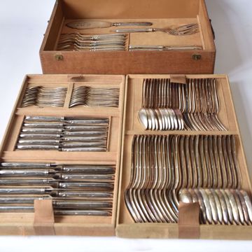 Afbeeldingen van TAFELSERVIES