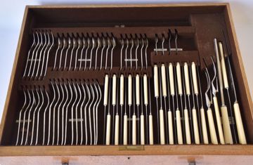 Afbeeldingen van TAFELSERVIES